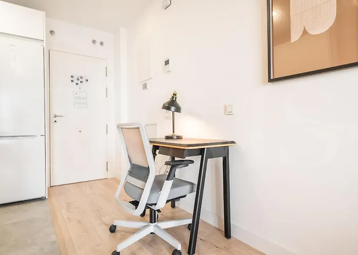 Daire 24th Floor With Views, Pool & Gym Rems