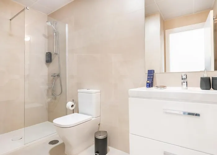 Daire 24th Floor With Views, Pool & Gym Rems